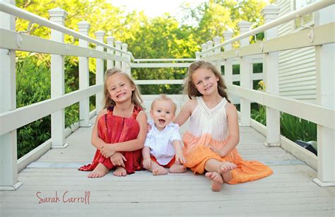 3 Siblings 2 Older Sisters And Younger Brother Sibling Photography
