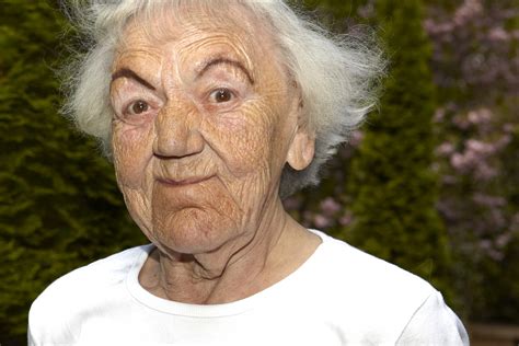 Spritzige Seniorin Foto & Bild | erwachsene, menschen im alter, frau ...