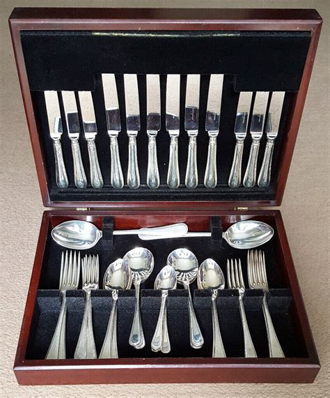 Vintage Epns Sheffield 44 Piece Silver Plated Cutlery Set In Solid Wood