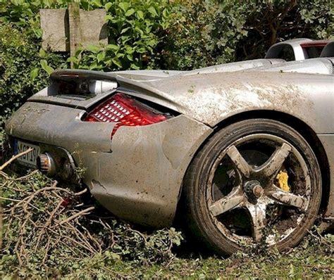 Wrecked Porsche Carrera Gt