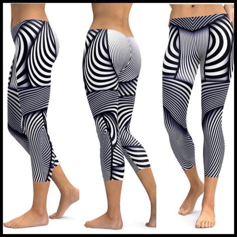 These Optical Illusion Striped Capris Are So Much Fun To Wear And For