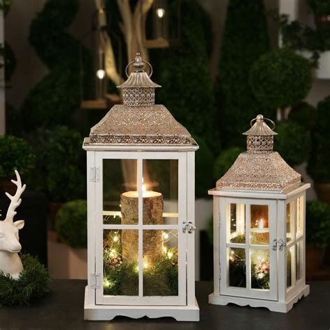 33 Stunning Winter Lanterns For Your Outdoor Decoration Lanterns