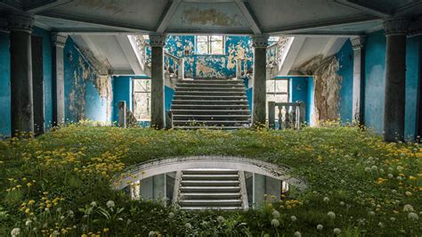 These Abandoned Soviet Buildings Got A Hauntingly Gorgeous Makeover