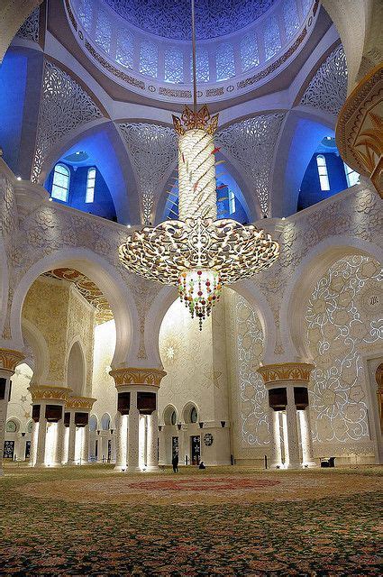 Visitheworld Details Inside Of The Grand Mosque In Abu Dhabi United