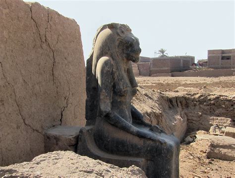 Mut 251 Temple Precinct Of The Goddess Mut At South Karnak Flickr