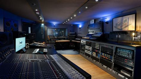 Silver Shark Recording Studio England Intro Miloco