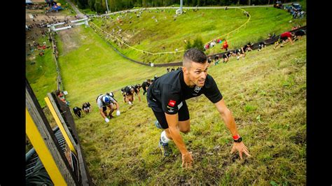 The Steepest Running Race In Europe Red Bull 400 Youtube