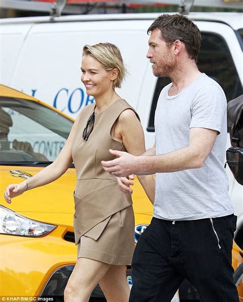 Lara Bingle Continues To Fuel Pregnancy Rumours With Husband Sam