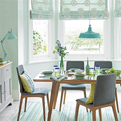 We give you ideas for choosing and using color so you have confidence in your dining room. Style Your Dining Room In Minty Green Shades | Modern ...