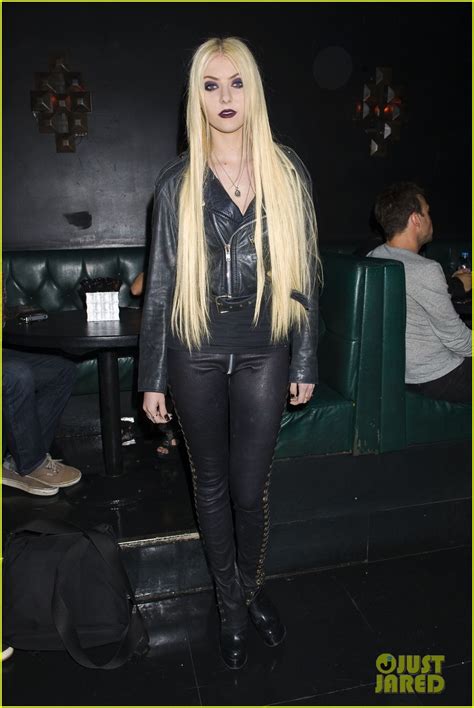 Full Sized Photo Of Avril Lavigne Abbey Dawn Launch Party 13 Photo