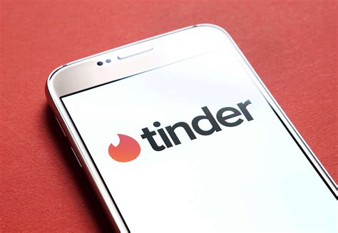tinder scams top 7 signs to spot scammers on tinder in 2024