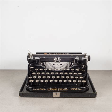 Antique Underwood Standard Portable Four Bank Typewriter C1928 S16 Home