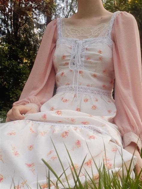 This Dress Makes Me Feel Like Aurora Instagram Eleionoma