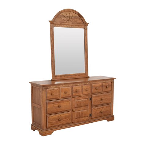 89 Off Broyhill Furniture Broyhill Door Dresser With Mirror Storage