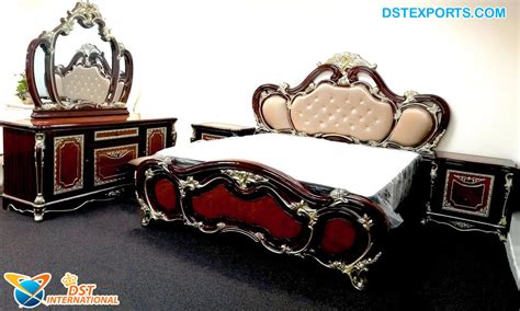 Luxury Design Wood Carving Bedroom Set Dst International