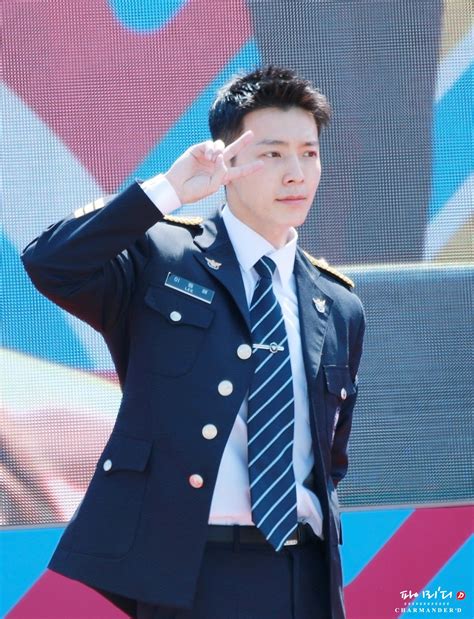 See more ideas about military uniform, military, uniform. 파이리'디 on Twitter | Korean singer, Super junior, Boy bands