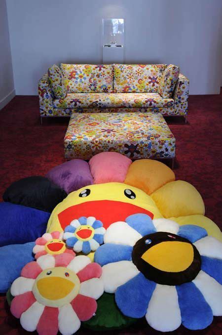 Takashi murakami acclaimed japanese artist known for his innovative superflat aesthetic, synthesis of classical with contemporary japanese pop culture. ART GALERIJA | Murakami flower, Pillow room, Hypebeast room