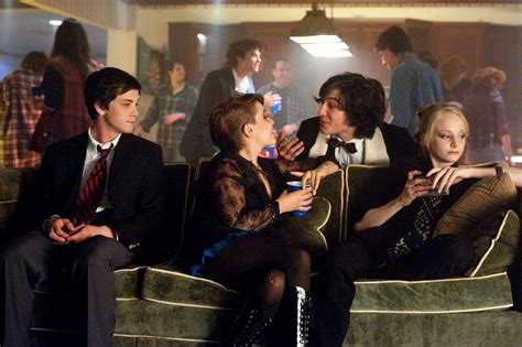 ‘the Perks Of Being A Wallflower Review By Maddie Rehrman Incluvie