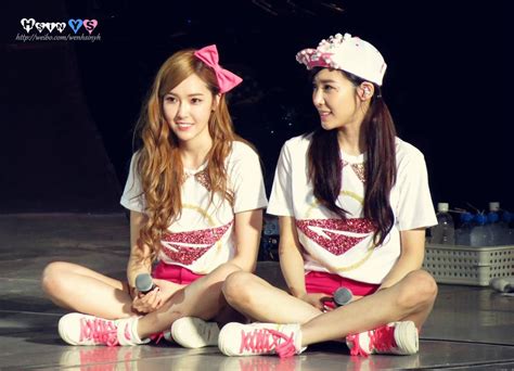 Jessica Tiffany Snsd World Tour Bangkok Snsd Jessica Jessica Jung Hyoyeon Yoona South Korean