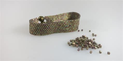 Weitere ideen zu perlenarmband muster, perlenarmband, armband. DIY-Pretiosen.de - Perlenarmband selber machen