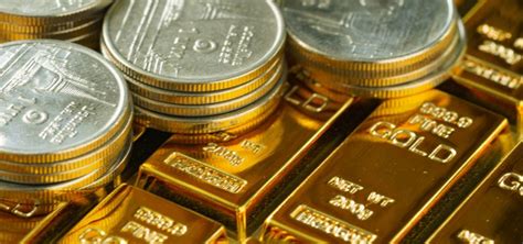 The price of gold had a tough day yesterday as it fell from the $1,900 level. Gold Price Prediction for the Next Half of 2017 is $1,300 ...