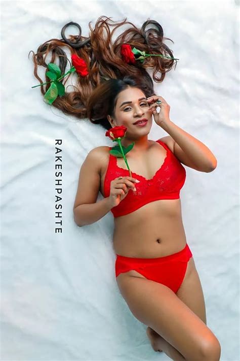 Hot Photos Of Muskaan Agarwal Ullu App Actress Wiki Bio Web Series Instagram