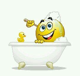 Washing In The Bath Smiley Httpswww Facebook CompagesGreat Jokes Funny Pics