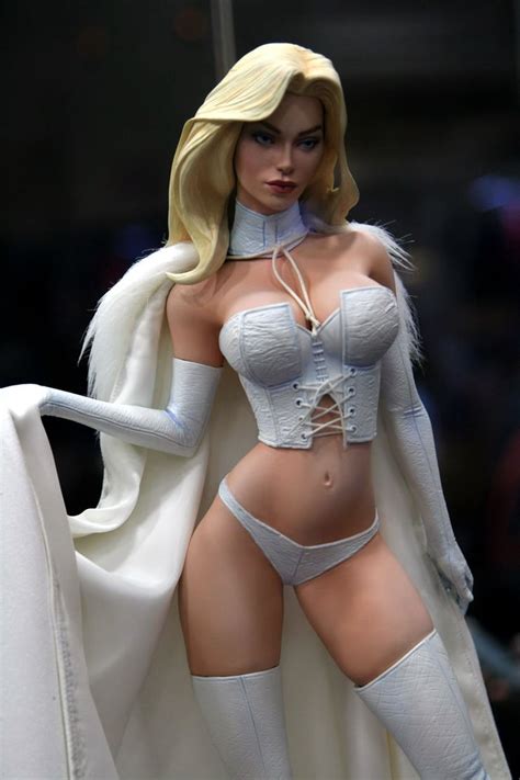 Sideshow Marvel X Men Emma Frost Hellfire Club Premium Format Figure