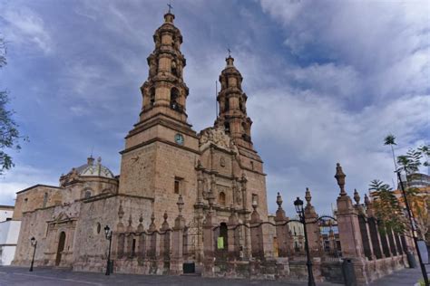 Descubre La Catedral Basilica De Nuestra Señora De La Asunción En