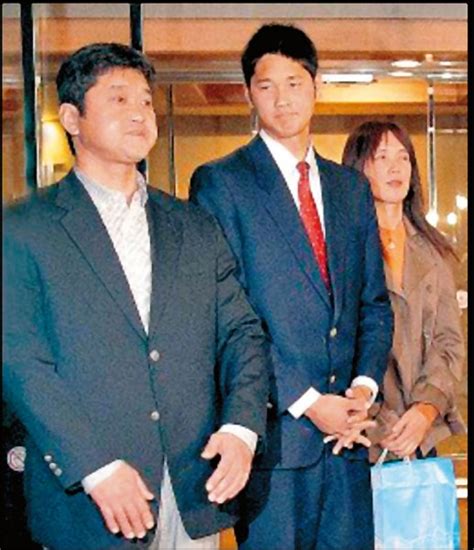 Shohei Ohtani Parents Baseball Star Shohei Ohtani Encourages Ailing