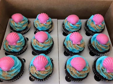 23 Colorful Beach Themed Cupcake Design Ideas