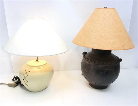 Lot 2pc Southwestern Urn Style Table Lamps