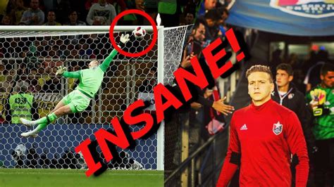 AMERICAN PRO GOALKEEPER Reacts To 33 MOST FAMOUS SAVES BY GOALKEEPERS