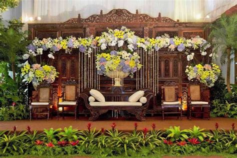 Untuk mewujudkannya tidak sesulit yang kamu bayangkan kok. Inilah Inspirasi Dekorasi Pernikahan dari Adat yang Tidak ...