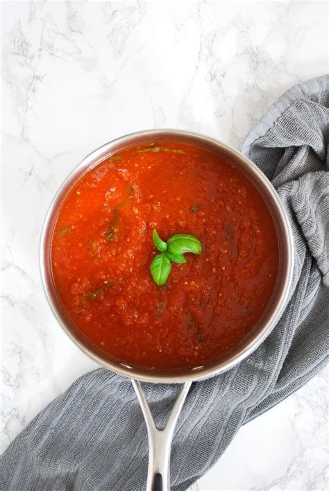 How To Make Basic Fresh Tomato Sauce