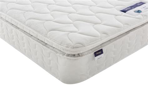 Pillow top mattresses come with several benefits such as comfort, pain relief, longevity, motion isolation, support, and a lot more. Silentnight Miracoil Pillow Top Mattress Review