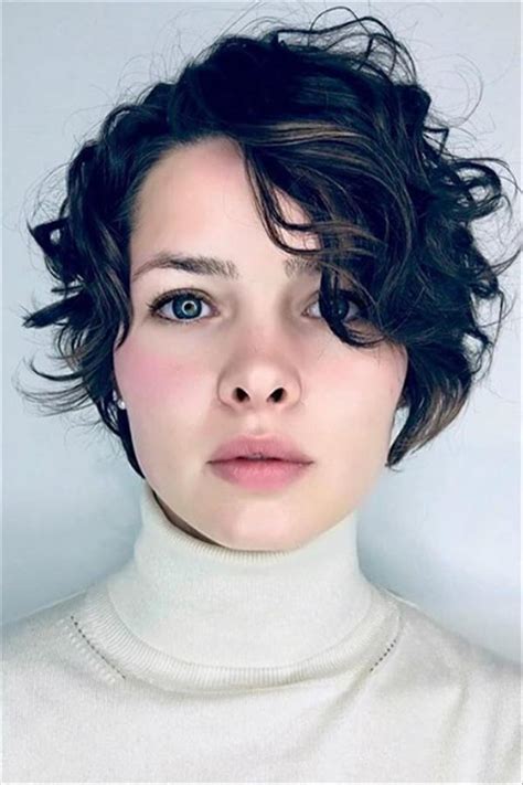 50 Best Short Curly Hairstyle For 2020 Hi Beauty Girl
