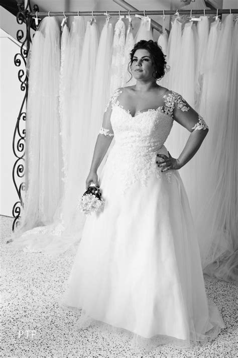 plus size bride photo shoot bride wedding photos curvy bride wedding dresses