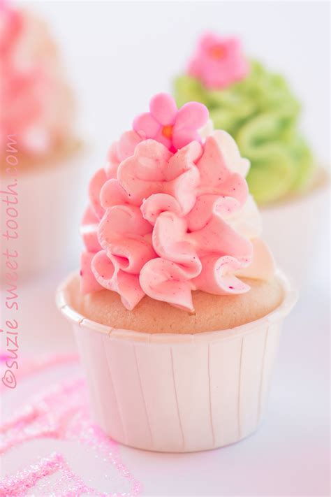 Mini Rose Cupcakes With Sugared Rose Petals In 2023 Fun Cupcake