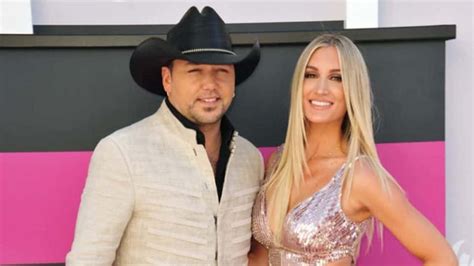 Jason Aldean And Wife Brittany Welcome Baby Girl Navy Rome Kgmo