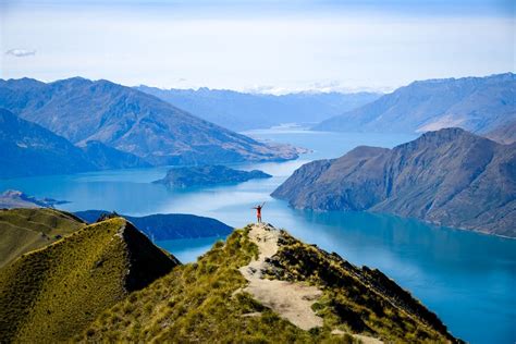 How To Do The Roys Peak Hike In Wanaka New Zealand