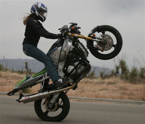I Dont See A Lot Of Pics Of Girls Doing Wheelies Nice One Riding