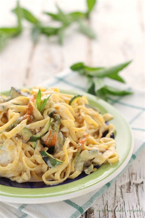 Tagliatelle con zucchine e fiori di zucca - Il ricettario ...