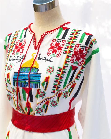 Traditional Hand Embroidered Palestinian Dresses And Thobes Deerah