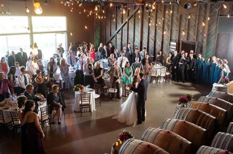 A Rustic Vineyard Wedding At Saltwater Farm Vineyard In Stonington