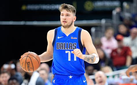 Floyd mayweather met luka doncic when the dallas mavericks played the los angeles clippers on monday, and apparently told the forward that he plays just like him. Charles Barkley Calls Luka Doncic a 'Bad White Boy', Says ...