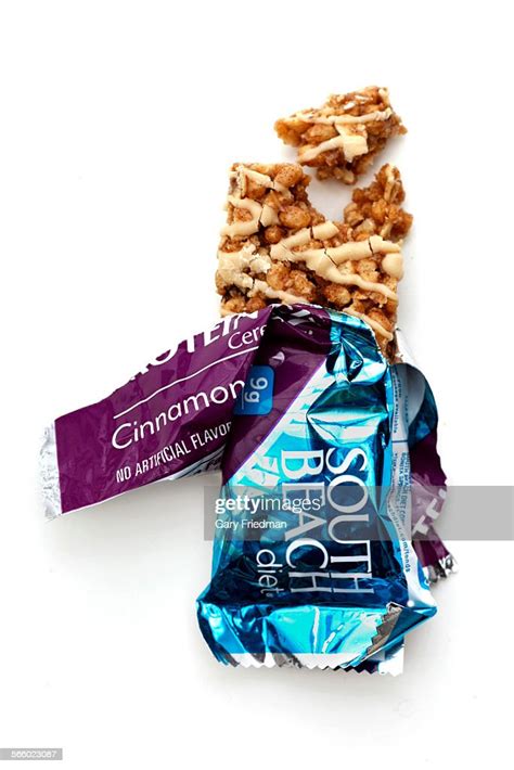 South Beach Diet Protein Fit Cinnamon Raisin Cereal Bar News Photo