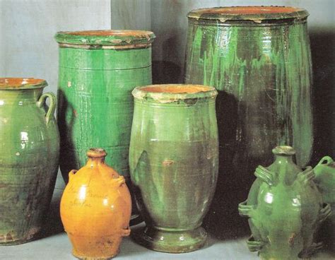 An introduction to classic French garden pots, planters, urns, and