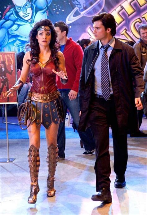 Tom Welling And Erica Durance Best Couple On TV Smallville Supergirl Superman Wonder Woman