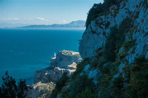 España presionó en secreto a siete congresistas estadounidenses sobre la soberanía de gibraltar, según telegraph. Hiking to the Top of the Rock of Gibraltar… all the way from Spain - North to South